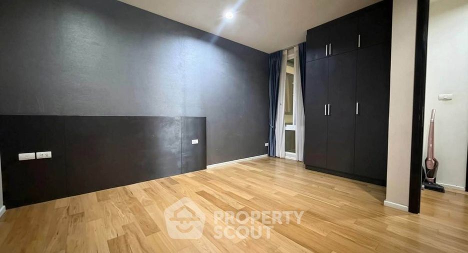 For rent 2 ベッドルーム condo in Watthana, Bangkok