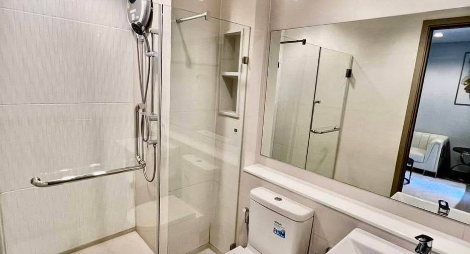 For rent 1 bed condo in Huai Khwang, Bangkok
