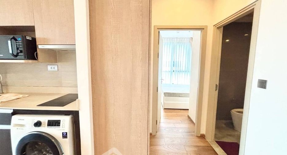 For rent 2 bedrooms condo in Pathum Wan, Bangkok