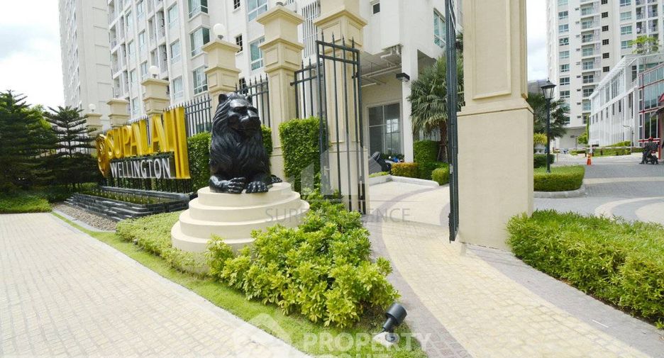 For rent 2 bedrooms condo in Huai Khwang, Bangkok