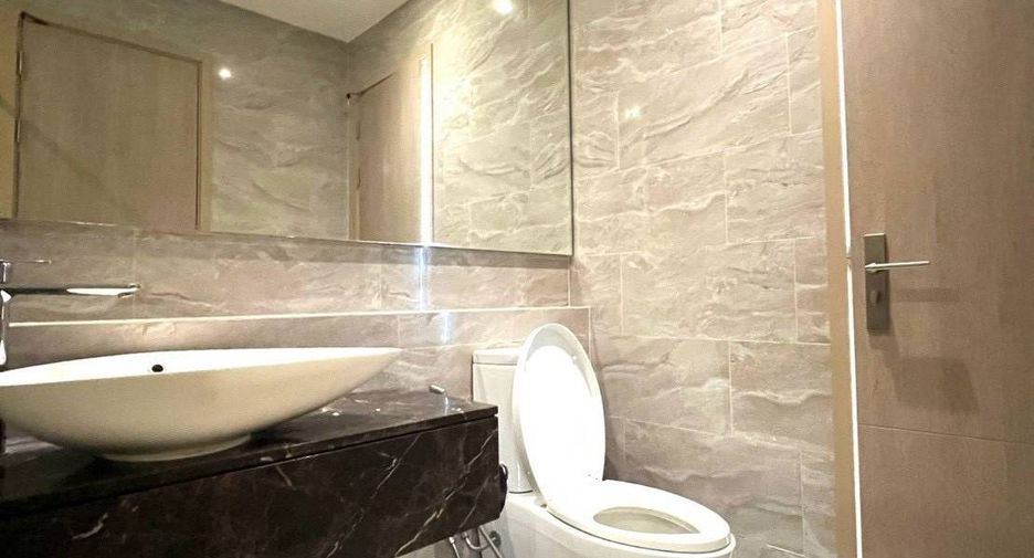 For rent 1 bed condo in Huai Khwang, Bangkok