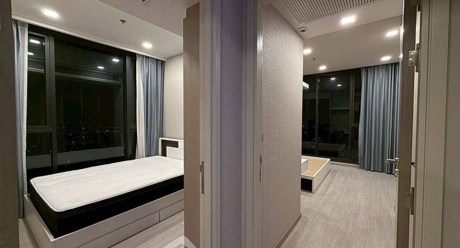 For rent 2 bedrooms condo in Huai Khwang, Bangkok