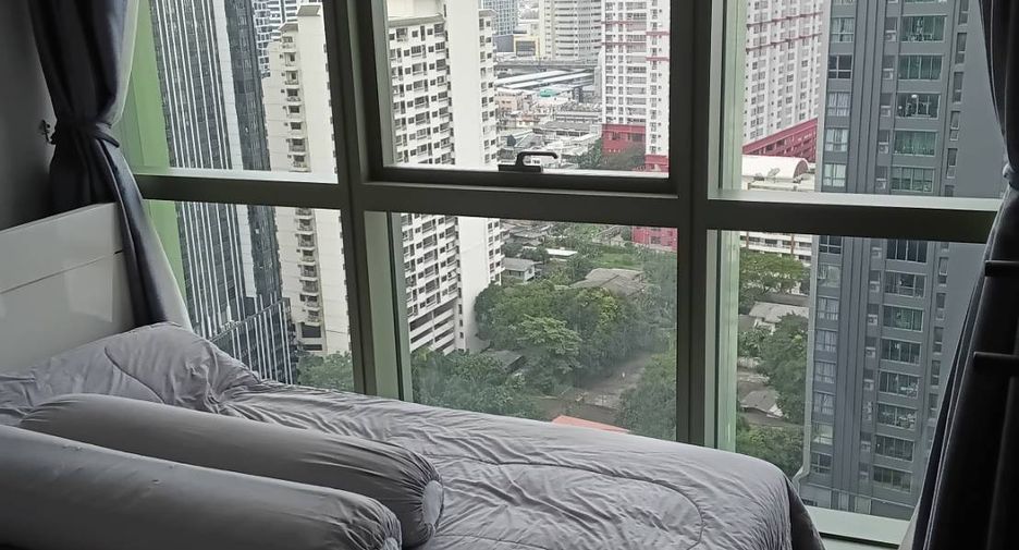 À louer 2 chambres condo à Pathum Wan, Bangkok