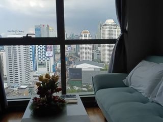 À louer 2 chambres condo à Pathum Wan, Bangkok