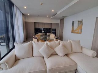 À louer 3 chambres condo à Pathum Wan, Bangkok