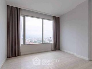 À louer 3 chambres condo à Pathum Wan, Bangkok