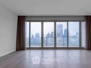 À louer 3 chambres condo à Pathum Wan, Bangkok