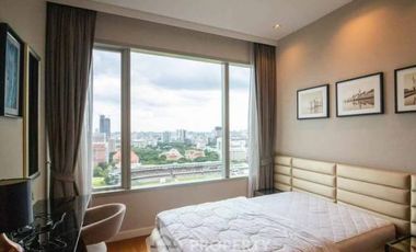 For rent 3 bedrooms condo in Pathum Wan, Bangkok