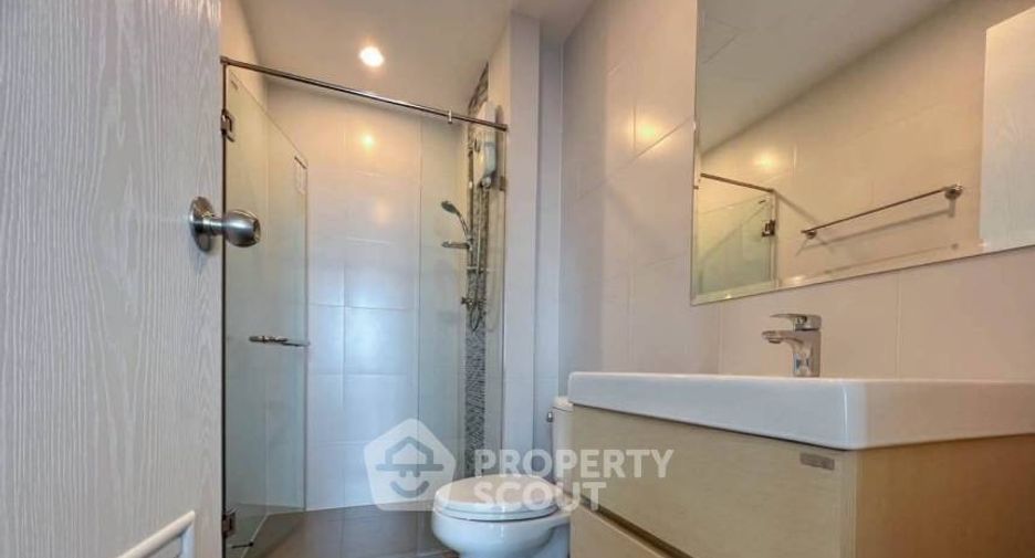 For rent 2 bedrooms condo in Bang Sue, Bangkok