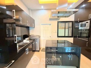 For rent 3 bedrooms villa in Bang Saray, Pattaya
