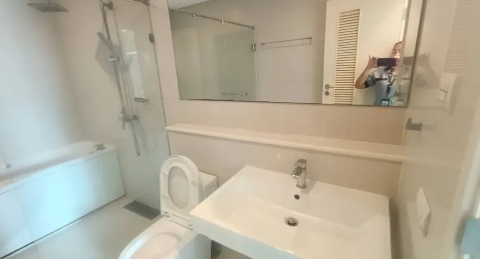 For rent 1 bed condo in Watthana, Bangkok