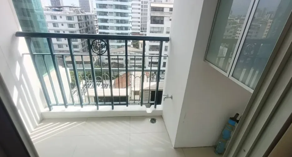 For rent 1 bed condo in Watthana, Bangkok