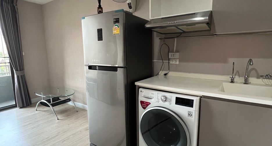 For sale 2 ベッドルーム condo in Huai Khwang, Bangkok