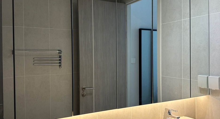 Wohnung zur Miete mit 1 Zimmer in Bang Rak, Bangkok