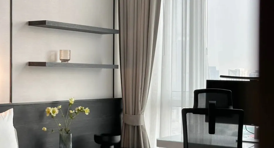 Wohnung zur Miete mit 1 Zimmer in Bang Rak, Bangkok