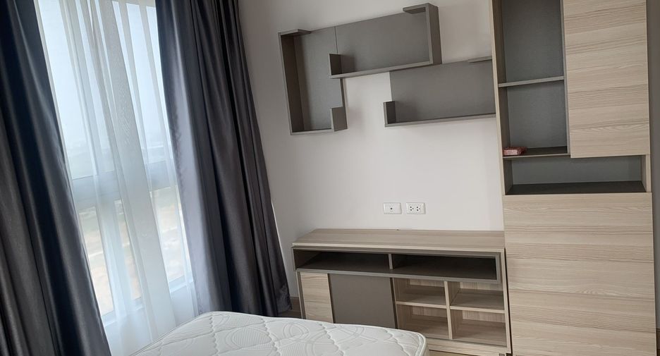 For rent 2 bedrooms condo in Huai Khwang, Bangkok
