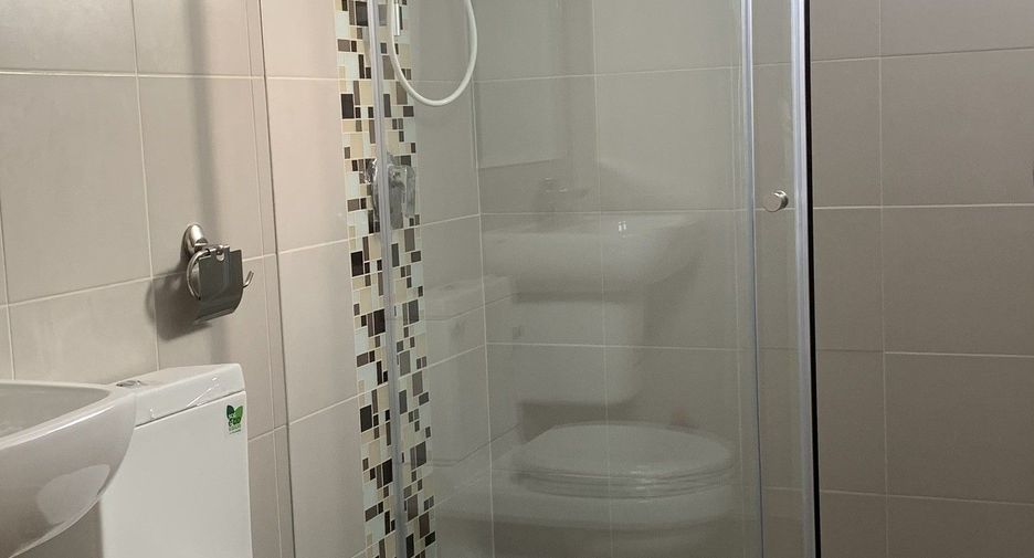 For rent 2 bedrooms condo in Huai Khwang, Bangkok