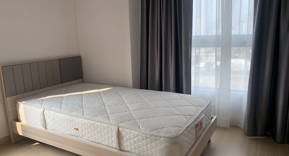 For rent 2 bedrooms condo in Huai Khwang, Bangkok
