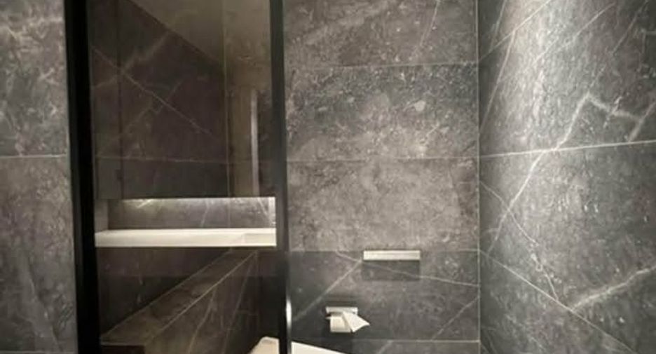 For rent 2 ベッドルーム condo in Khlong San, Bangkok