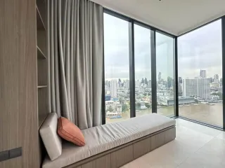 Condo en alquiler de 2 habitaciones en Khlong San, Bangkok