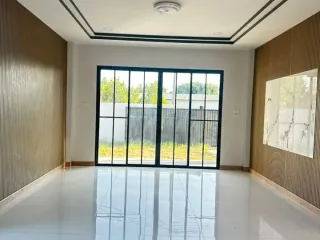Villa en venta de 4 habitaciones en Bang Lamung, Chonburi