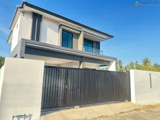 Villa en venta de 4 habitaciones en Bang Lamung, Chonburi