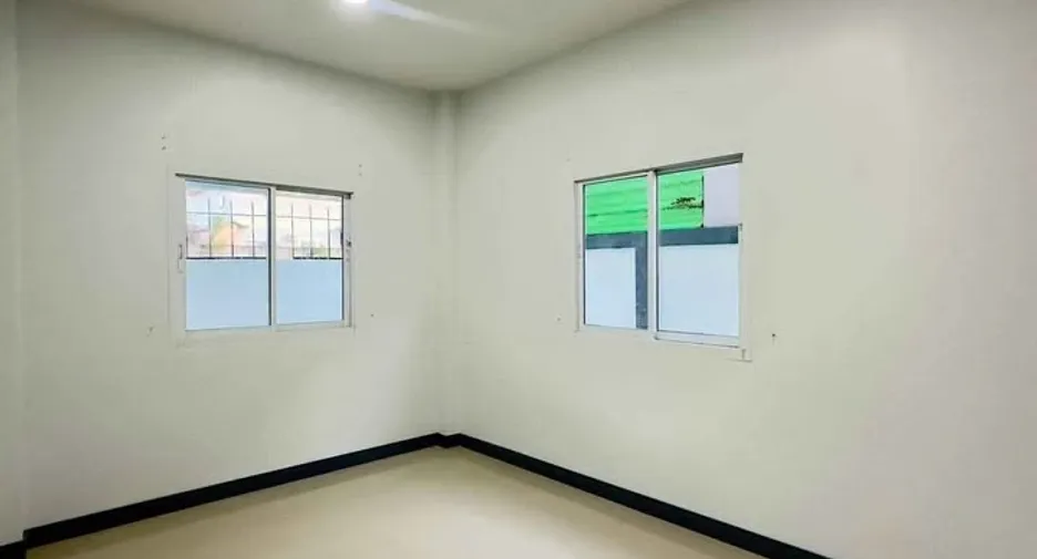 For sale 2 bedrooms townhouse in Bang Lamung, Chonburi