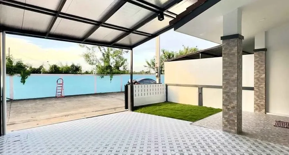 For sale 2 bedrooms townhouse in Bang Lamung, Chonburi