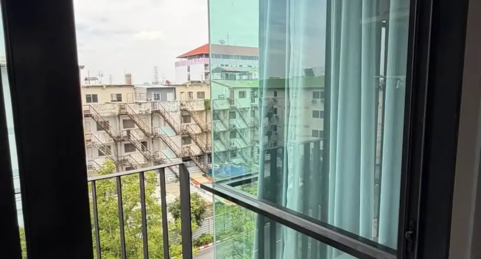 For sale 1 bed condo in Khlong Luang, Pathum Thani