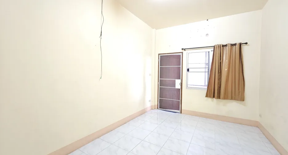 Reihenhaus zum Kauf und zur Miete mit 2 Zimmer in Mueang Chiang Rai, Chiang Rai