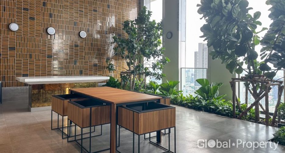 For sale 2 bedrooms condo in Watthana, Bangkok