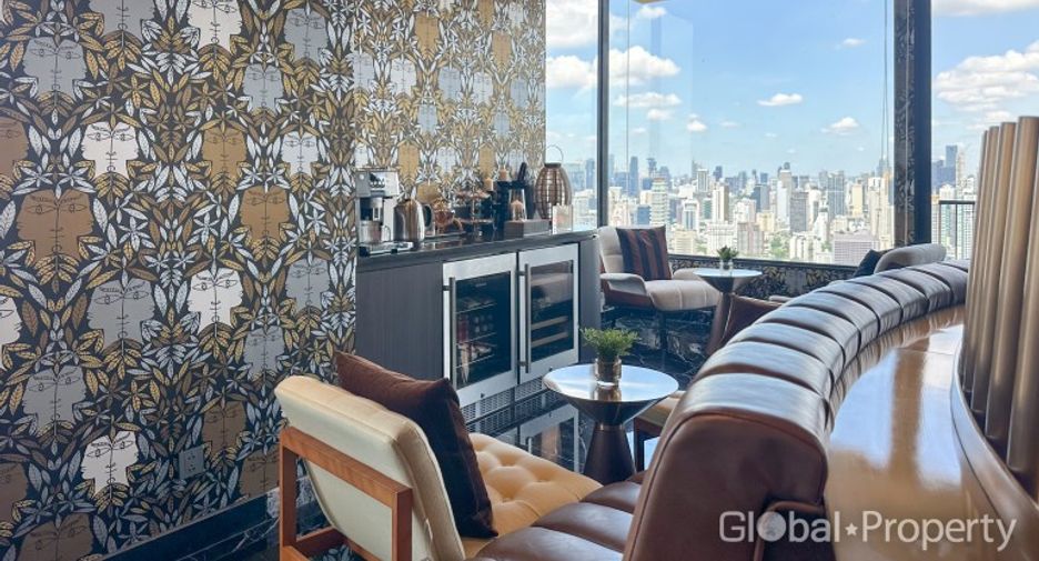 For sale 2 bedrooms condo in Watthana, Bangkok