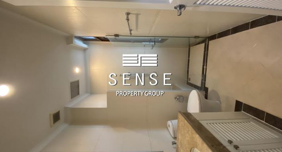 For rent 4 bedrooms house in Pathum Wan, Bangkok