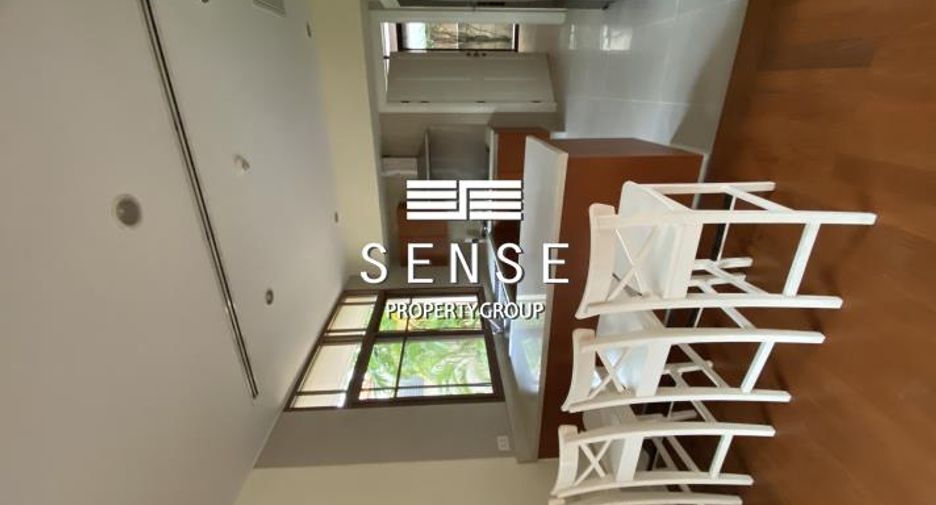 For rent 4 bedrooms house in Pathum Wan, Bangkok