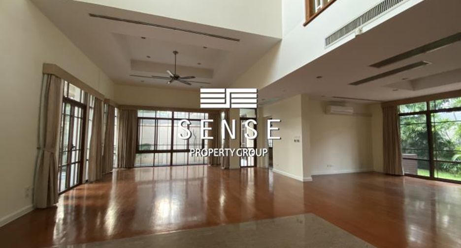 For rent 4 bedrooms house in Pathum Wan, Bangkok