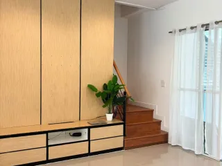 À vendre 3 chambres maison de ville à Mueang Samut Prakan, Samut Prakan