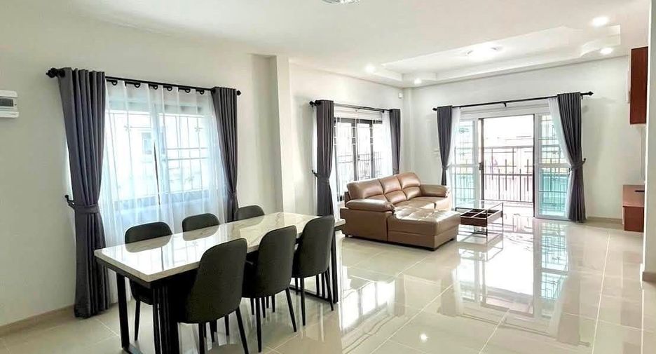 For rent 4 bedrooms house in Saraphi, Chiang Mai