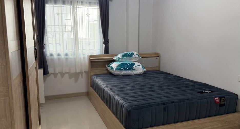 For rent 4 bedrooms house in Saraphi, Chiang Mai
