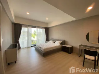 For rent 3 bedrooms townhouse in Saphan Sung, Bangkok