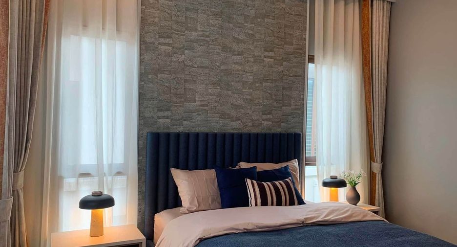 For rent 4 ベッドルーム house in Bang Kapi, Bangkok