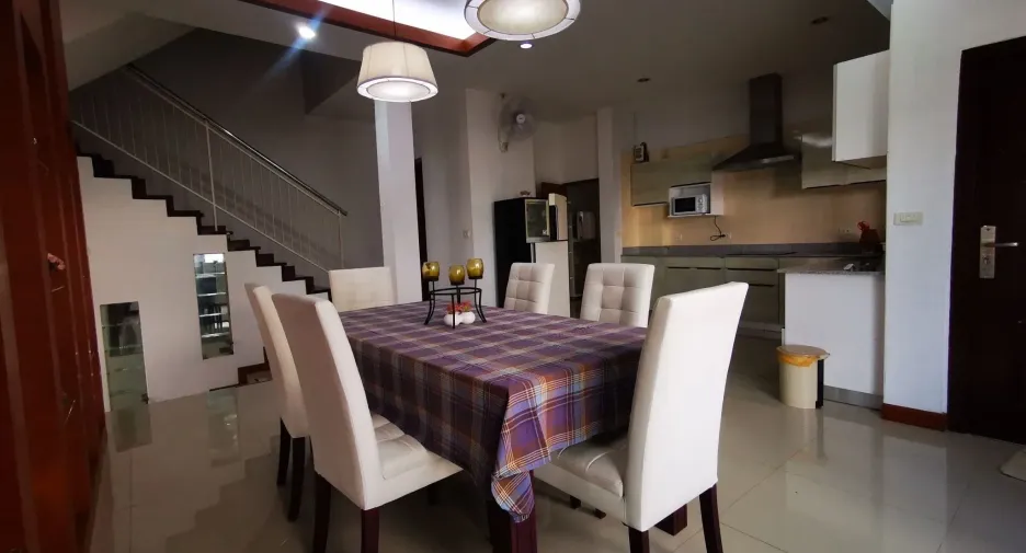 Casa en venta y en alquiler de 3 habitaciones en Na Jomtien, Pattaya