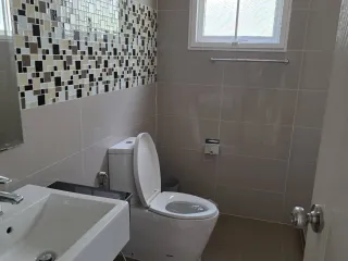 For rent 4 bedrooms house in San Kamphaeng, Chiang Mai