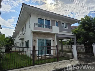 For rent 4 bedrooms house in San Kamphaeng, Chiang Mai