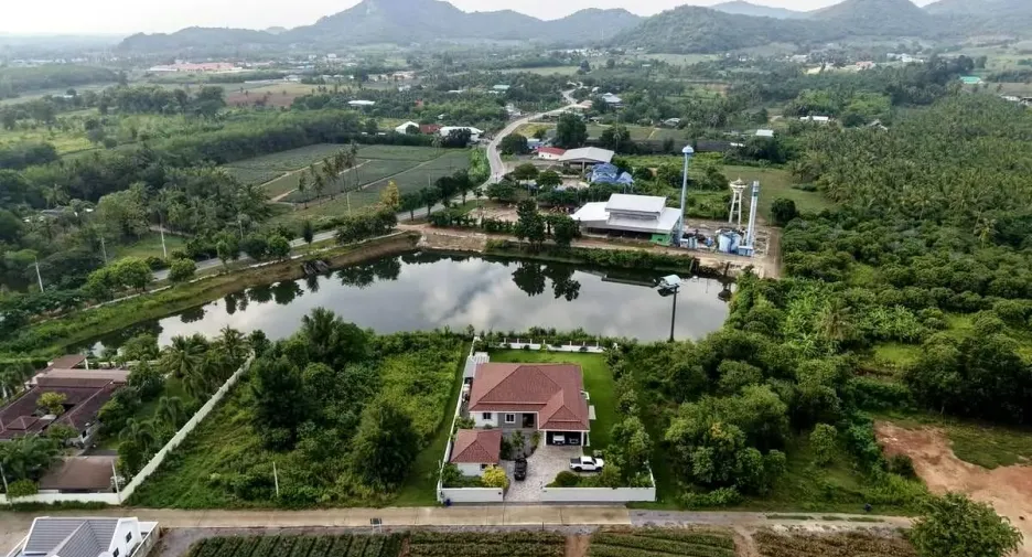 For sale 5 bedrooms villa in Pran Buri, Prachuap Khiri Khan