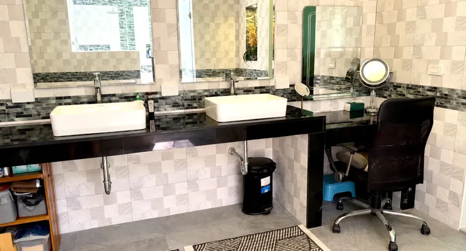 For sale 5 bedrooms villa in Pran Buri, Prachuap Khiri Khan