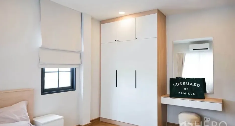Casa en venta de 4 habitaciones en Bang Phli, Samut Prakan