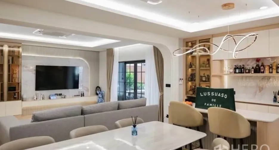 Casa en venta de 4 habitaciones en Bang Phli, Samut Prakan