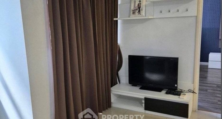 For rent 2 bedrooms condo in Bangkok Noi, Bangkok