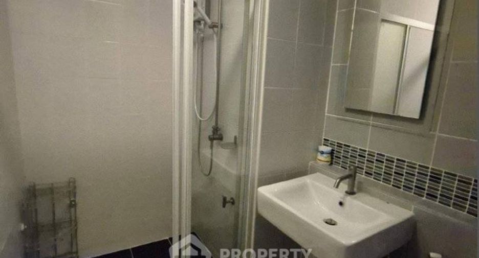 For rent 2 bedrooms condo in Bangkok Noi, Bangkok