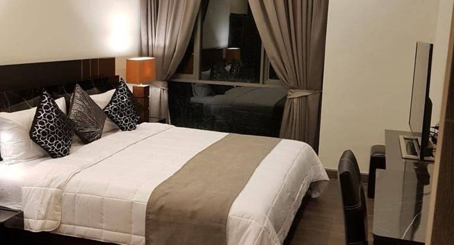 Condo en alquiler de 2 habitaciones en Khlong Toei, Bangkok